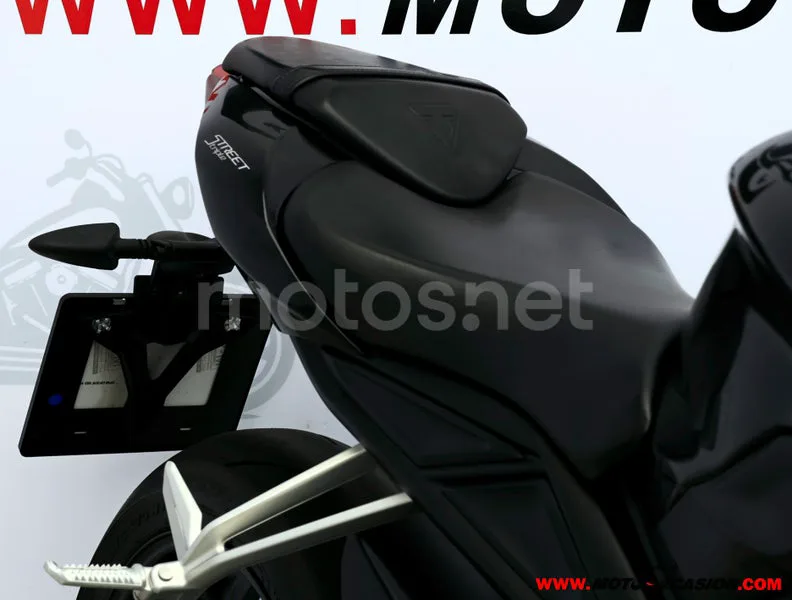 Triumph Street Triple - Vista 11