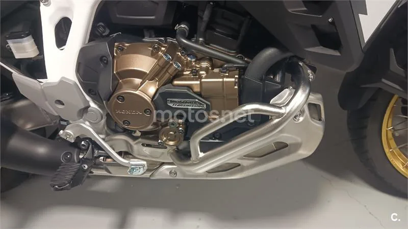 Honda CRF1100L Africa Twin - Vista 4