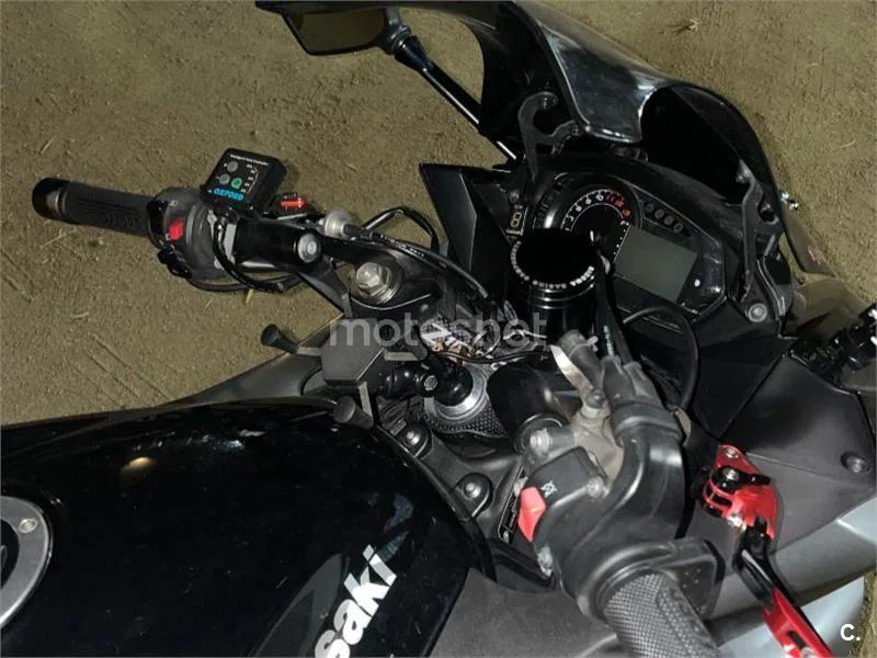 Kawasaki Z1000 SX - Vista 8