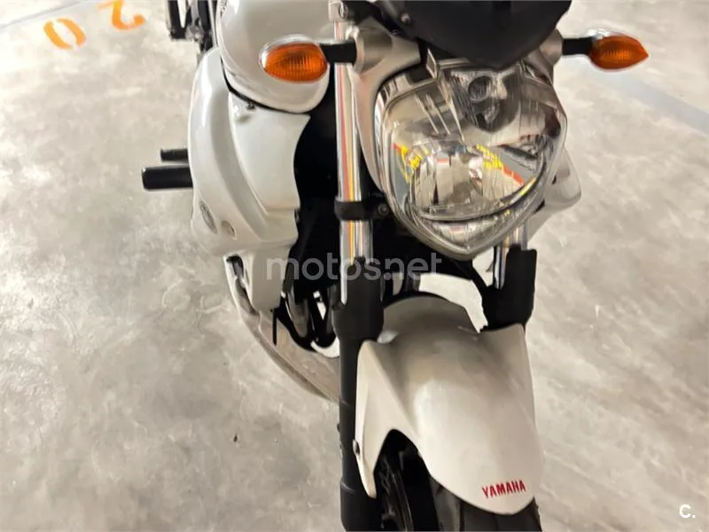 Yamaha FZ6 Fazer S2 - Vista 5