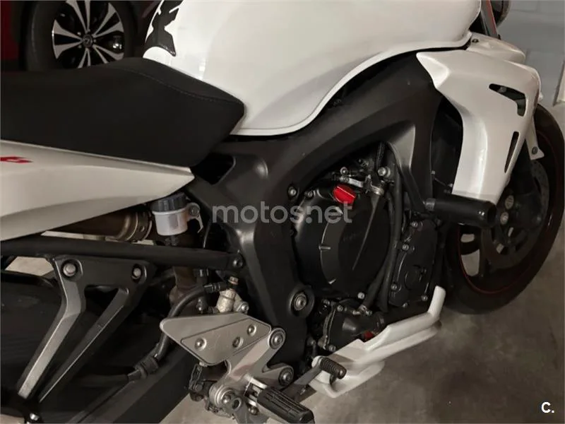Yamaha FZ6 Fazer S2 - Vista 6