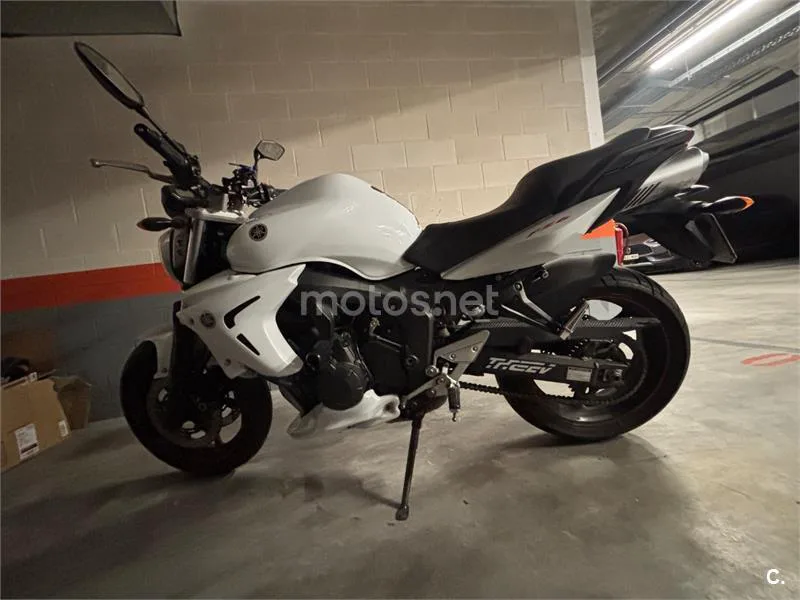 Yamaha FZ6 Fazer S2 - Vista 9
