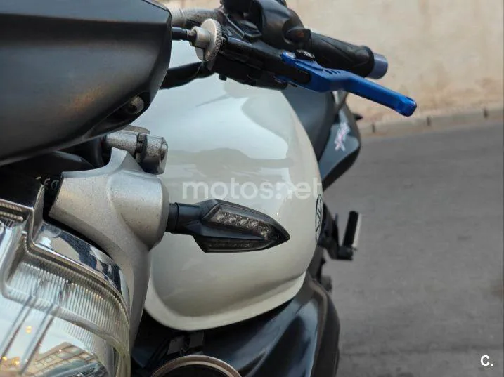 Yamaha FZ6 S2 - Vista 5