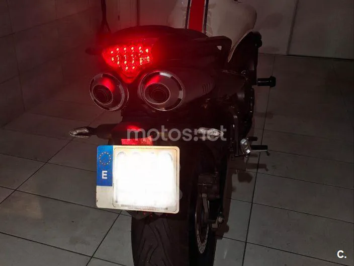 Yamaha FZ6 S2 - Vista 8