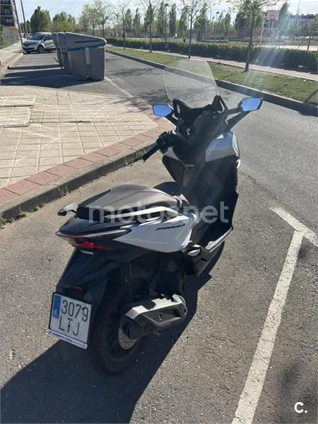 Honda Forza 125 - Vista 5
