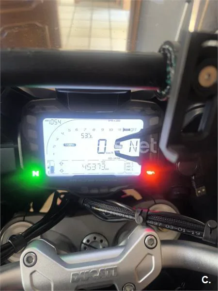 Ducati Multistrada - Vista 4
