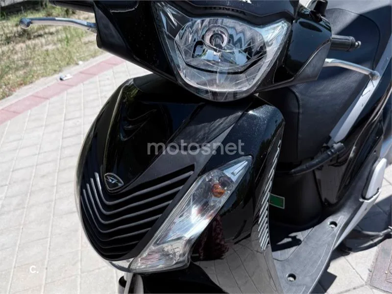 Honda SH125i - Vista 3