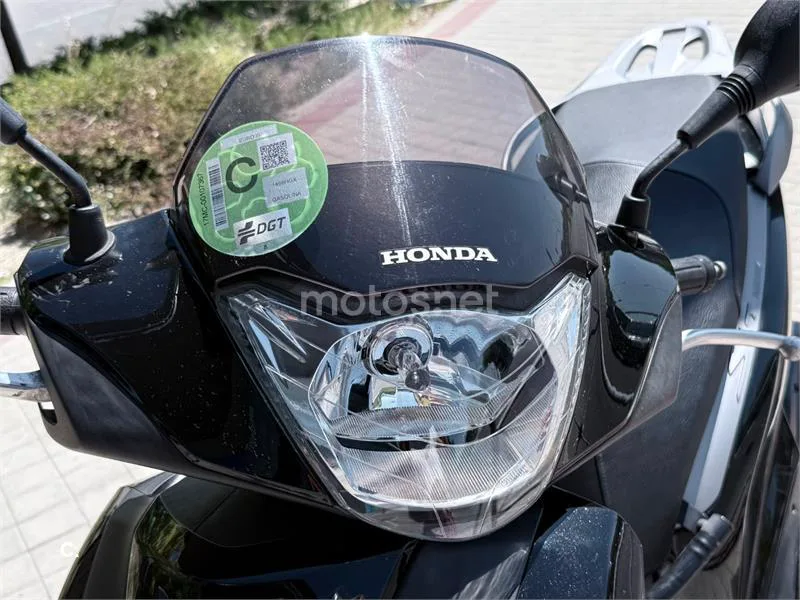 Honda SH125i - Vista 5