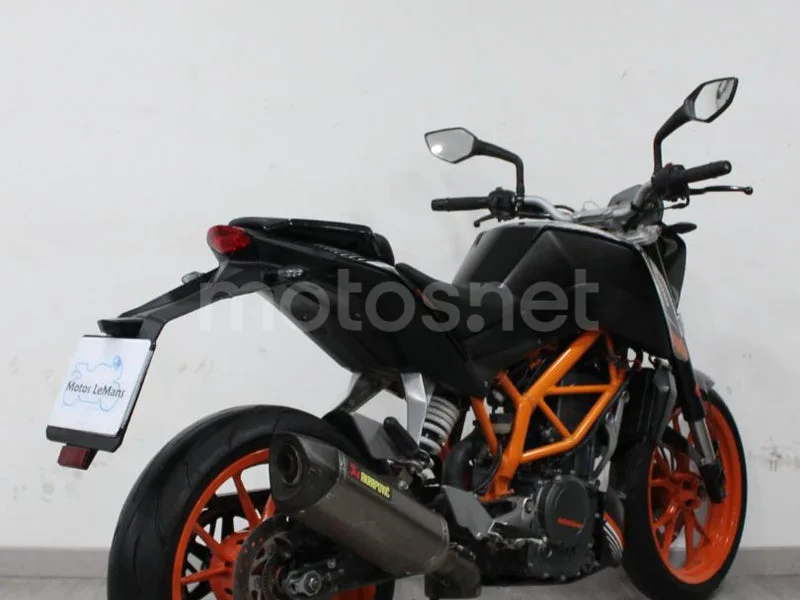 KTM 390 Duke - Vista 4