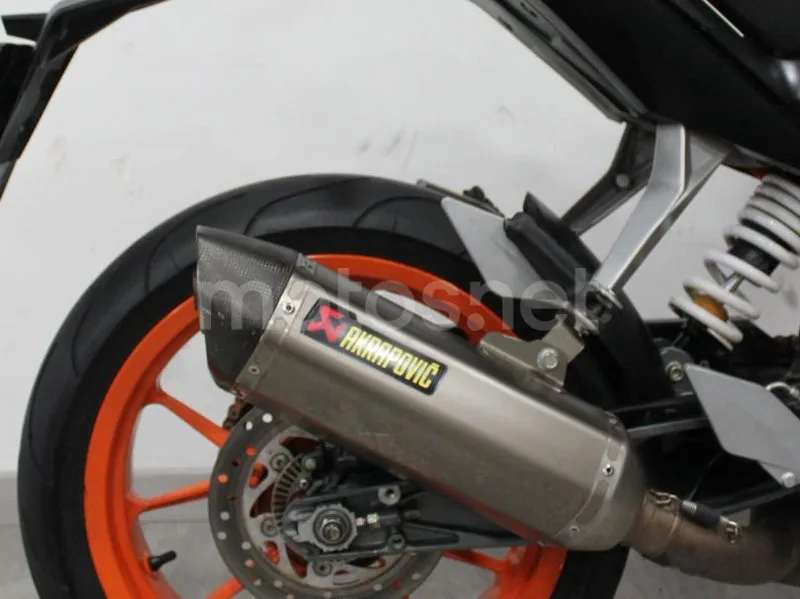KTM 390 Duke - Vista 5