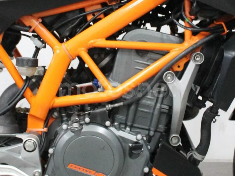 KTM 390 Duke - Vista 8
