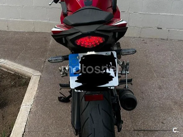Honda CBR500R - Vista 4