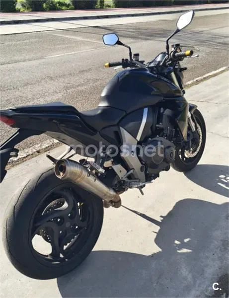 Honda CB1000R - Vista 3