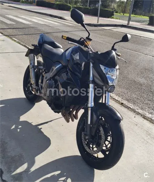 Honda CB1000R - Vista 4