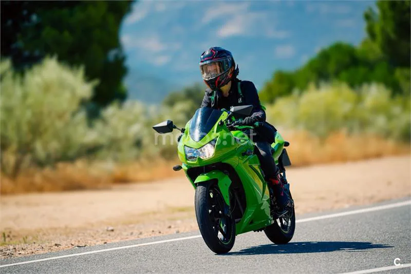 Kawasaki Ninja 250R 2000 € 2008 Madrid - 2