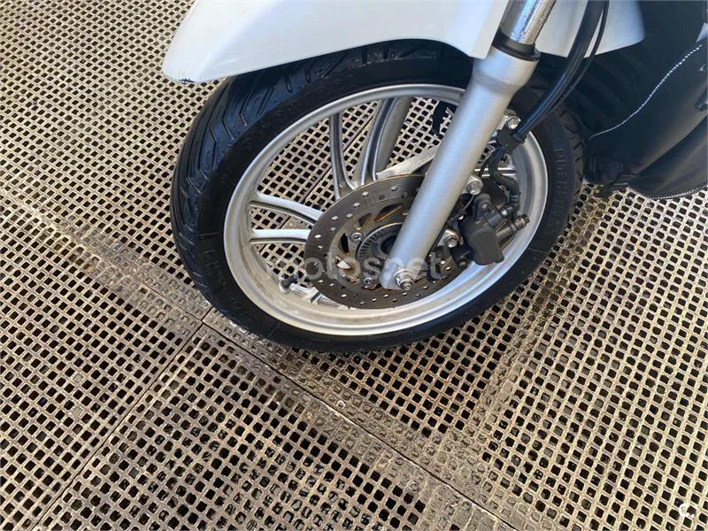 Honda SH125i - Vista 4