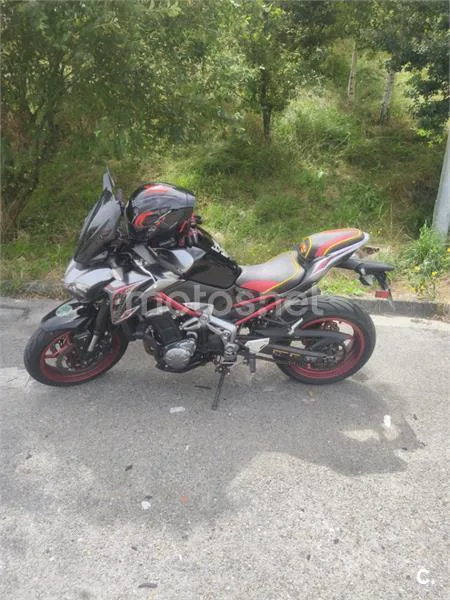 Kawasaki Z900 - Vista 3