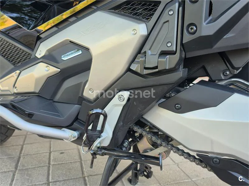 Honda X-ADV - Vista 10