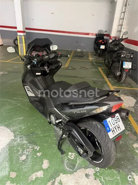 Yamaha TMAX 530 - Vista 4