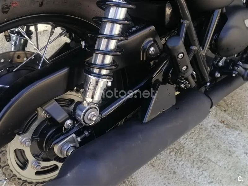Triumph Bonneville T100 - Vista 4