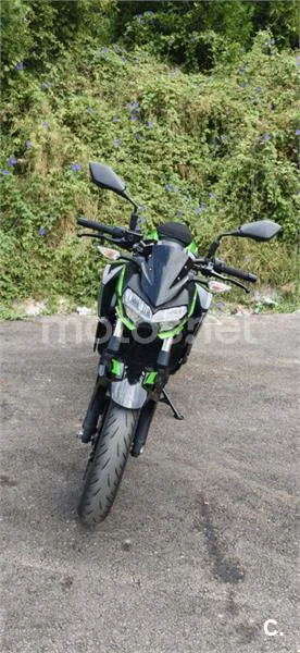 Kawasaki Z400 - Vista 5