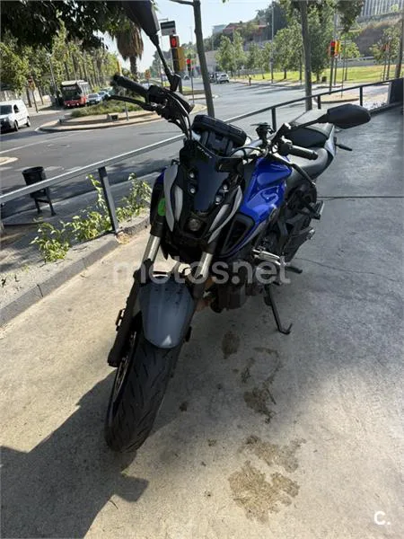 Yamaha MT-07 - Vista 13