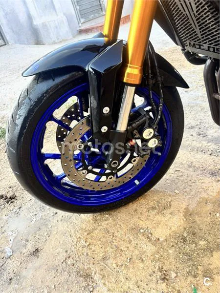 Yamaha MT-09 - Vista 14