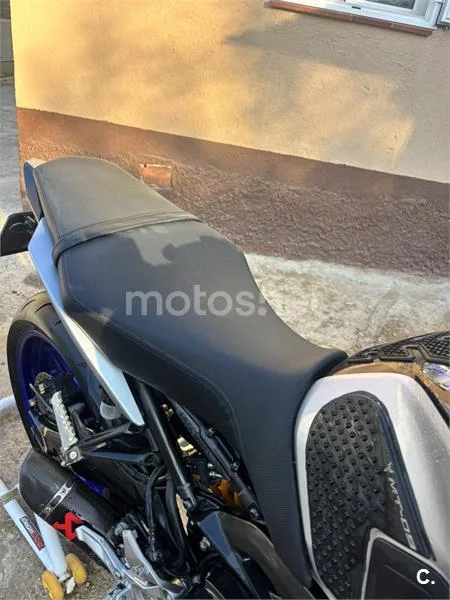 Yamaha MT-09 - Vista 6