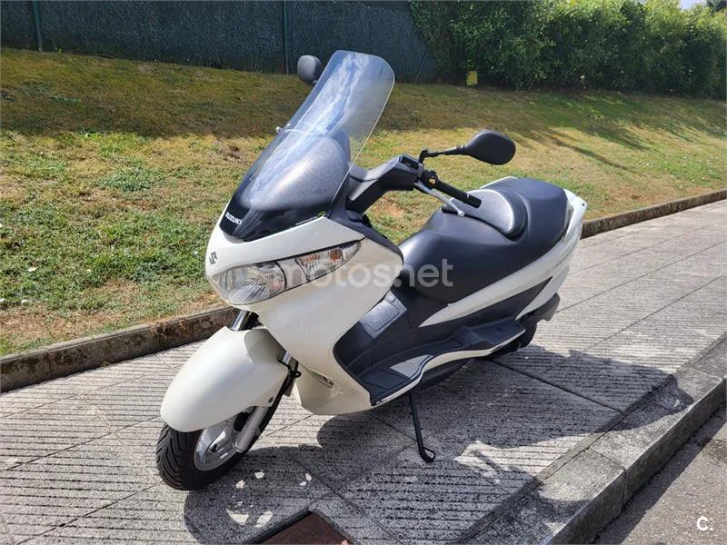 Suzuki Burgman 200 1100 € 2011 Asturias - 1