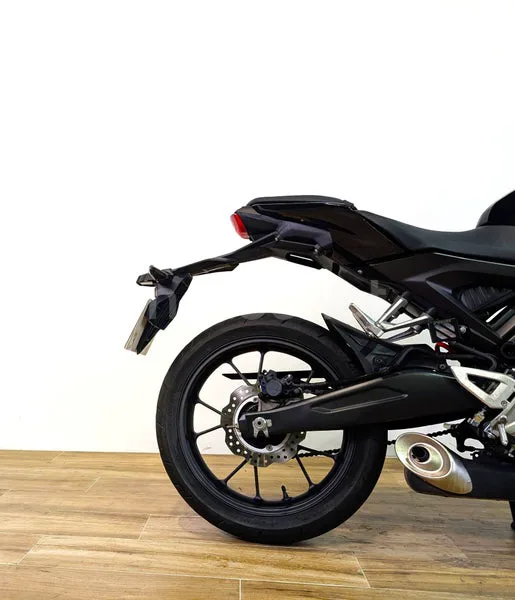 Honda CB125R - Vista 3