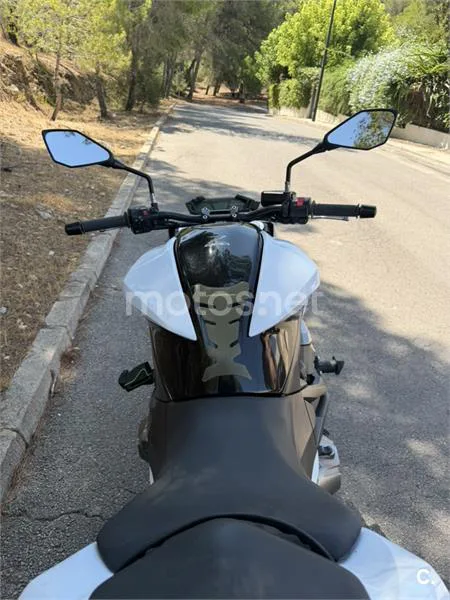 Kawasaki Z800 - Vista 5