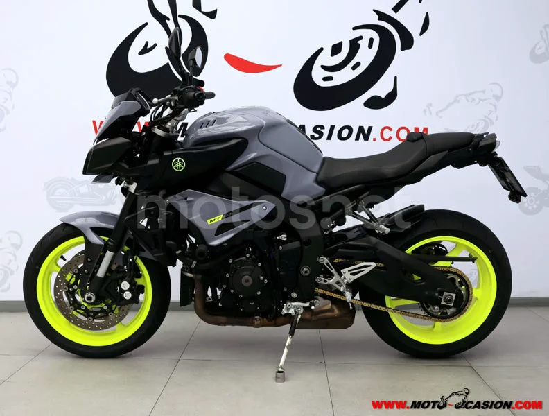 Yamaha MT-10 - Vista 6