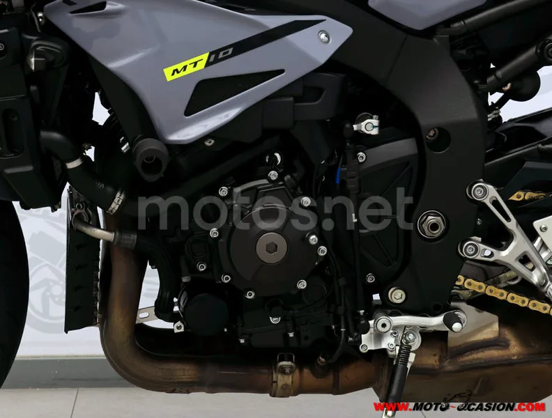 Yamaha MT-10 - Vista 9