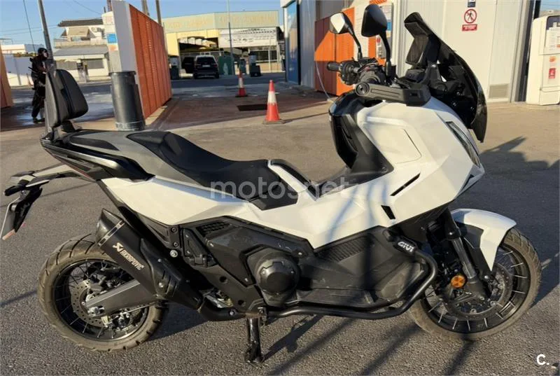Honda X-ADV - Vista 4