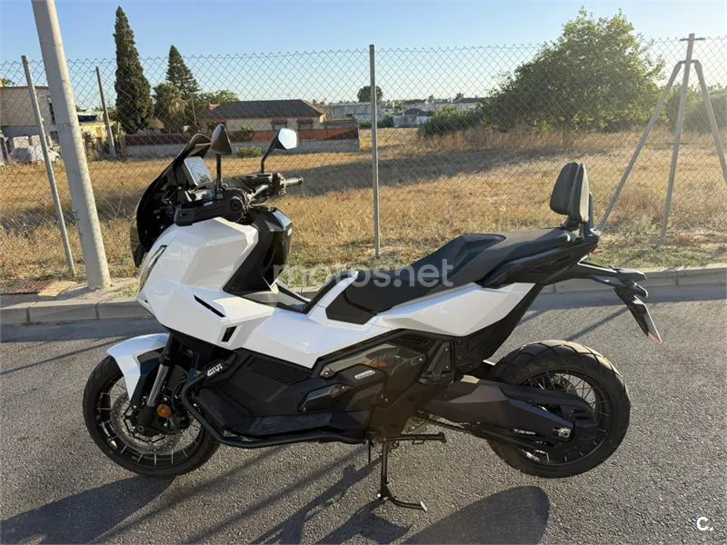 Honda X-ADV - Vista 5