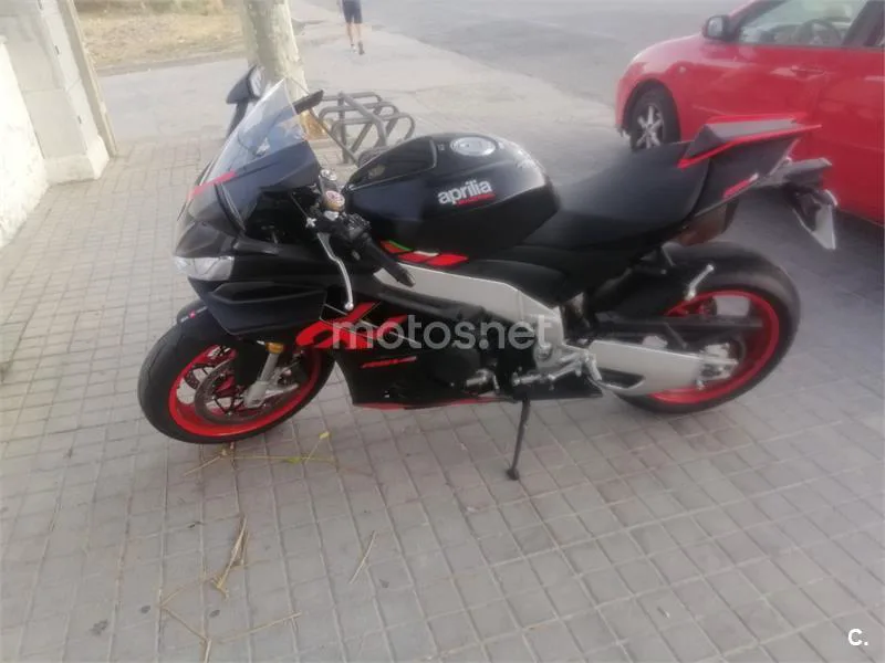 Aprilia RSV4 - Vista 3