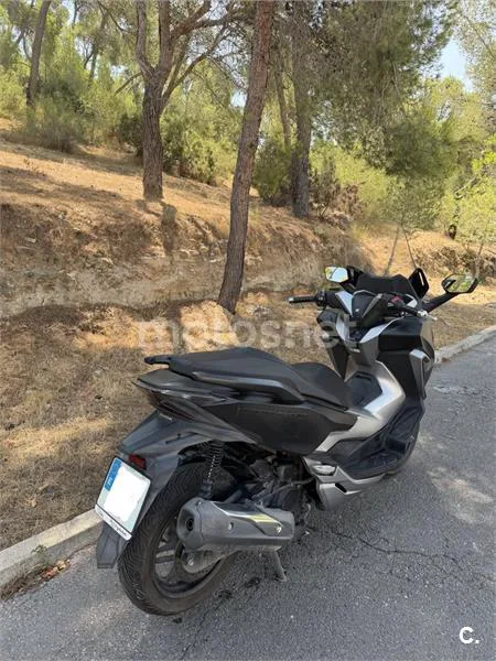 Honda Forza 350 - Vista 4