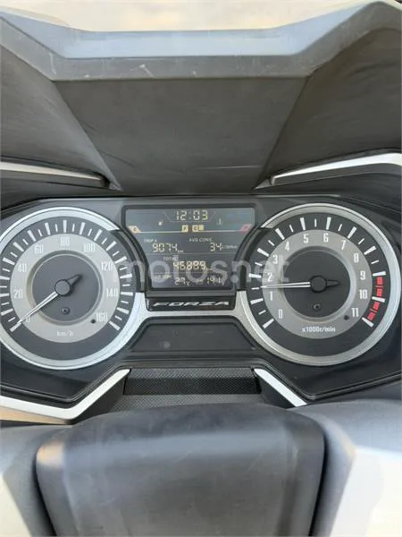 Honda Forza 350 - Vista 7