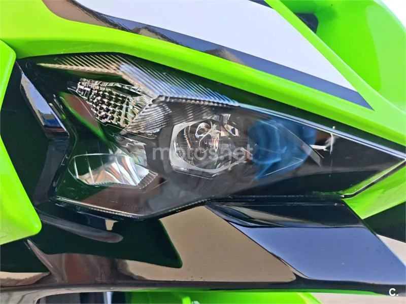 Kawasaki Ninja ZX-6R - Vista 12