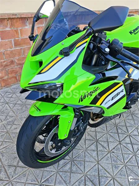 Kawasaki Ninja ZX-6R - Vista 3