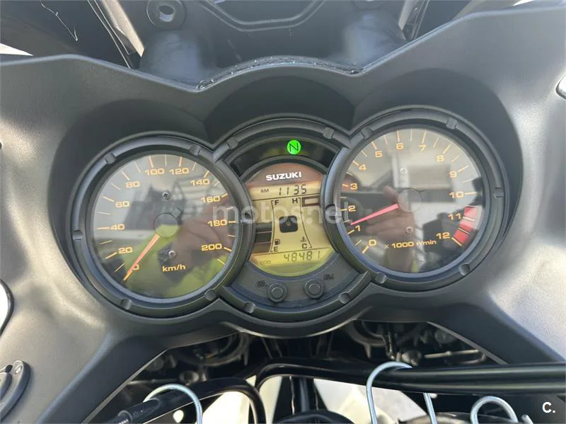 Suzuki V-Strom 650 - Vista 5