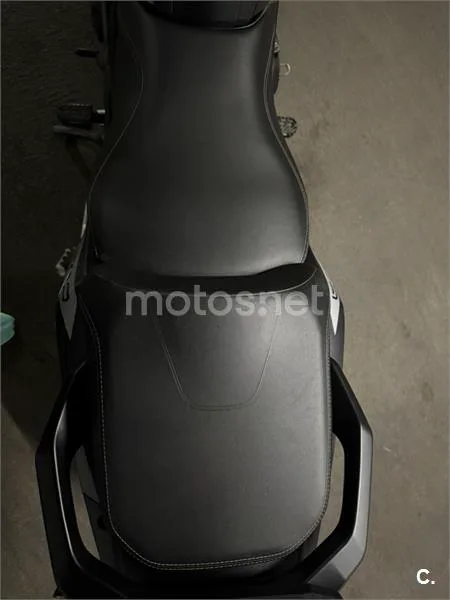 Benelli TRK 502 - Vista 4