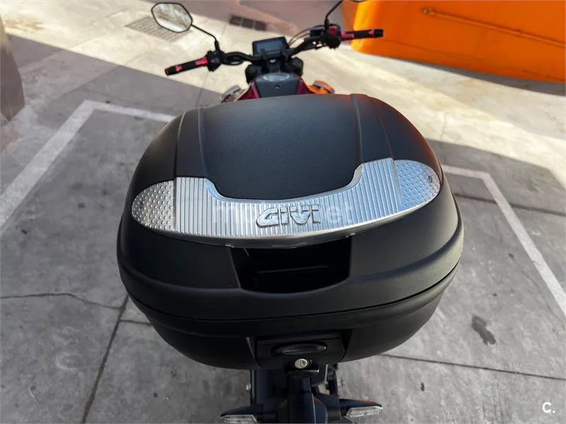 Honda CB125R - Vista 7