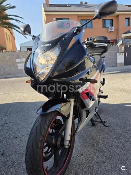 Suzuki GS500F - Vista 5