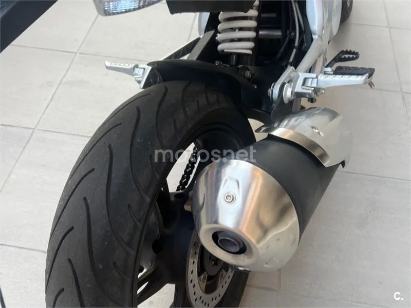 BMW G 310 R - Vista 9