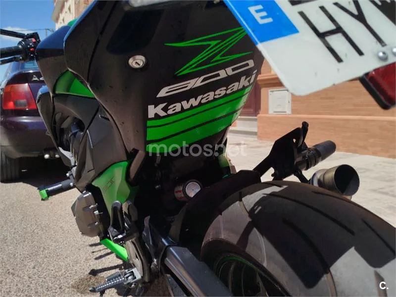 Kawasaki Z800 - Vista 4