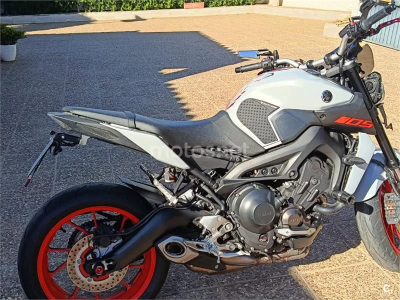 Yamaha MT-09 8990 € 2020 Badajoz - 1