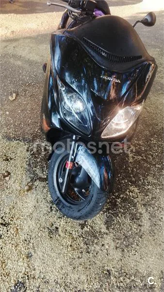 Honda Forza 250 EX - Vista 9