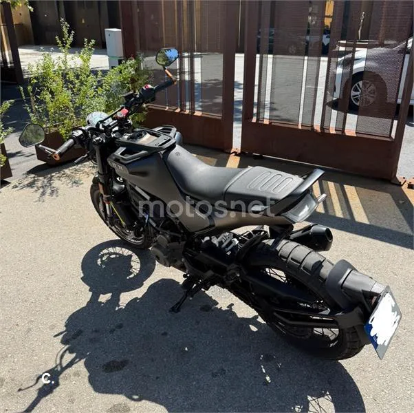 Husqvarna Svartpilen 401 - Vista 3