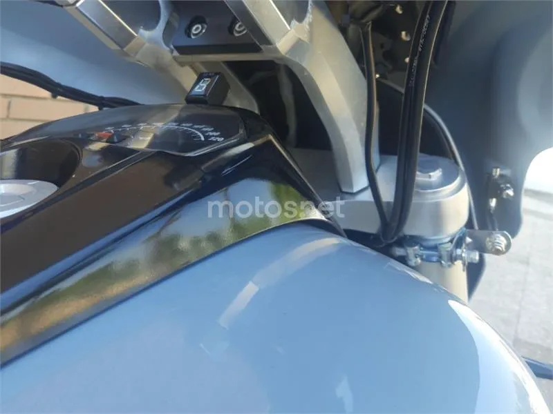 Suzuki Intruder M1800R - Vista 5